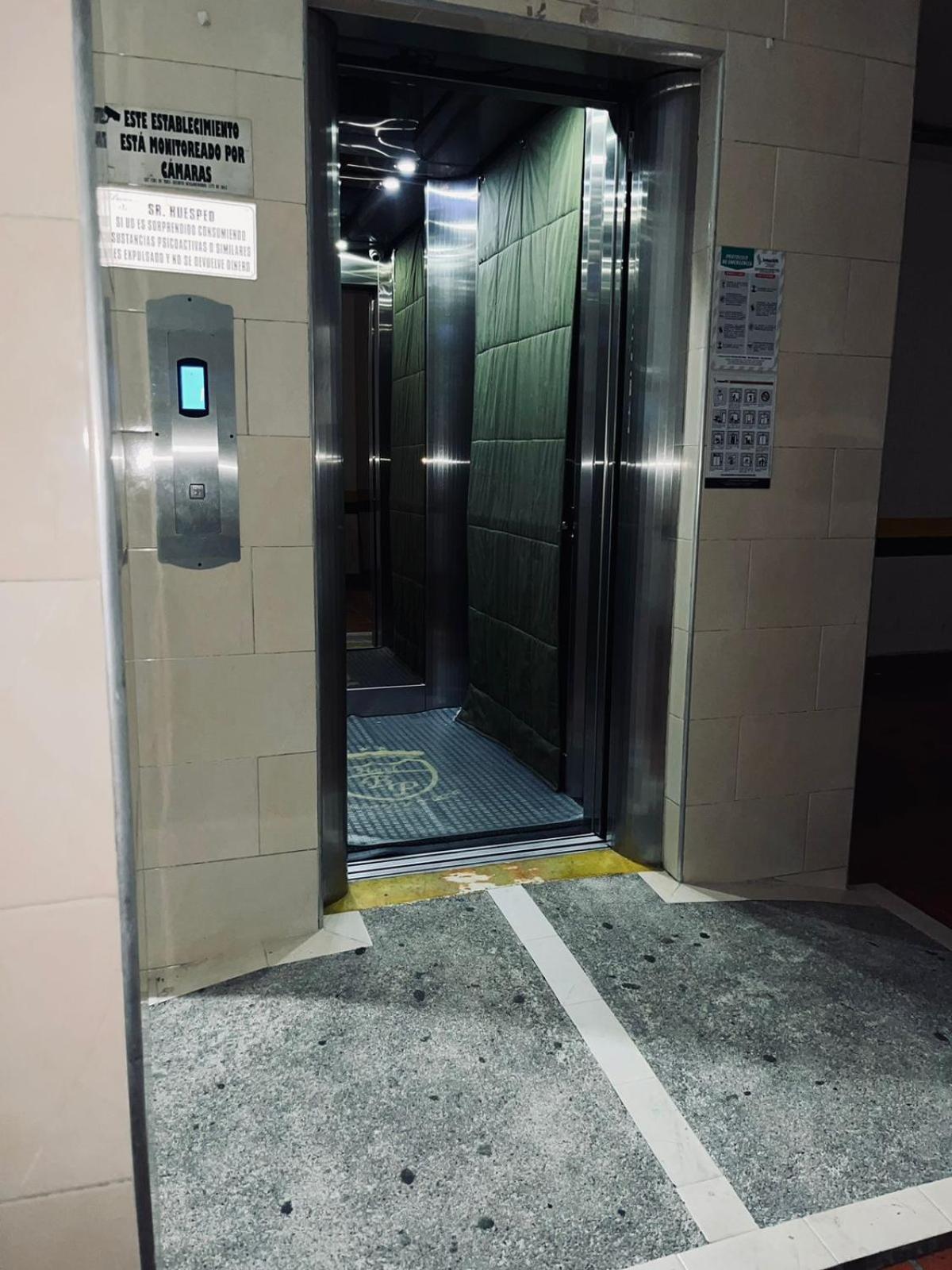 Hotel Bucarica Plaza Μπουκαραμάνγκα Εξωτερικό φωτογραφία